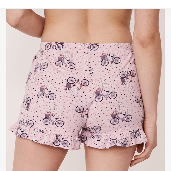 Pink ruffle detail shorts - Picture 2 of 5